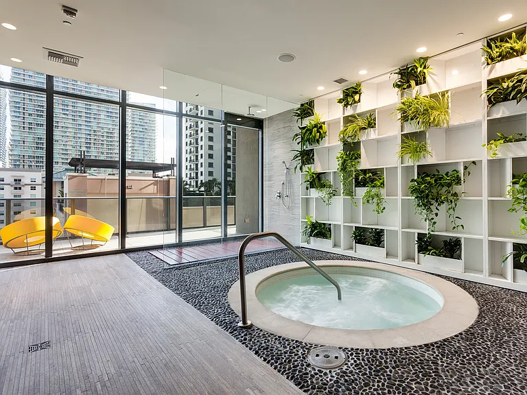 45 SW 9th St #2509 — Photo 8