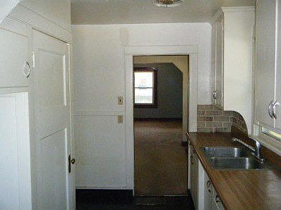 3rd image of 36 N Church St