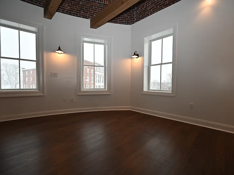 10 S Main St #4 — Photo 8