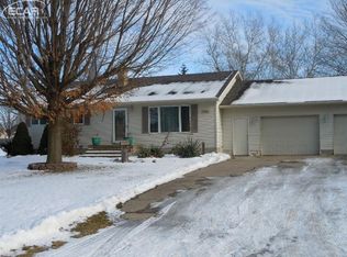 5495 Thrush Dr, Grand Blanc, MI 48439