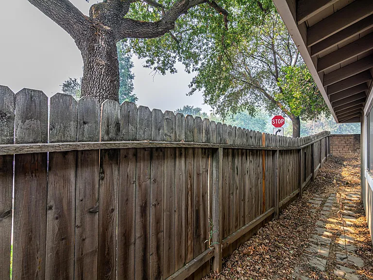 4813 Suncrest Way — Photo 15