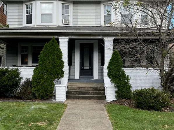 2591 Colchester Rd, Cleveland, OH 44106