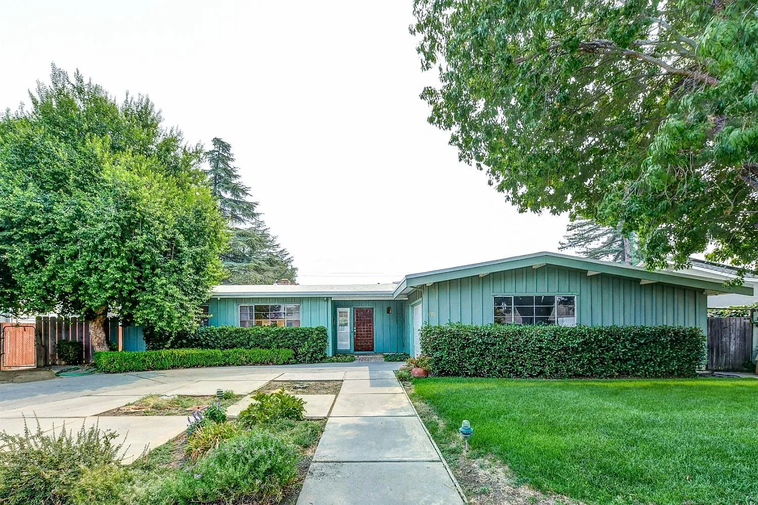 1209 Midway Dr photo 1