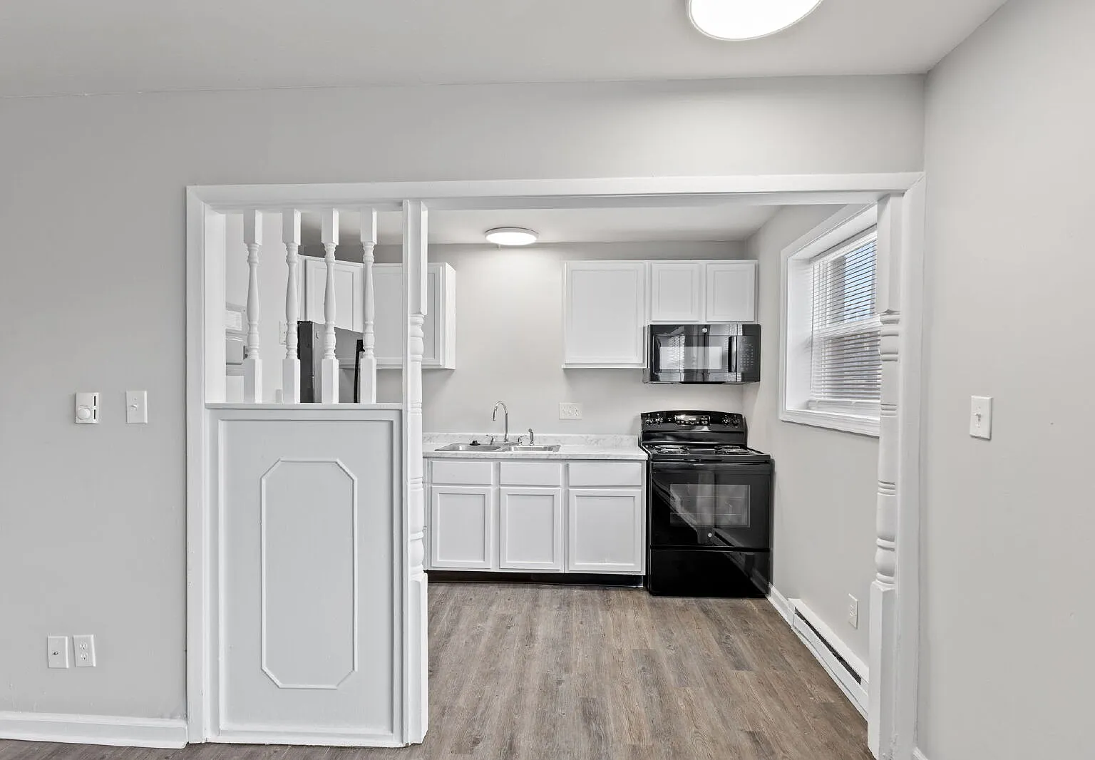 2 bed, 1.0 bath, 700 sqft, $1,100 — Photo 1