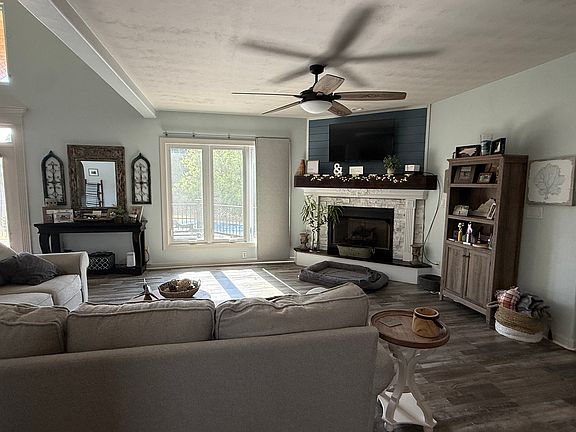 5th image of 2228 Souverain Ln