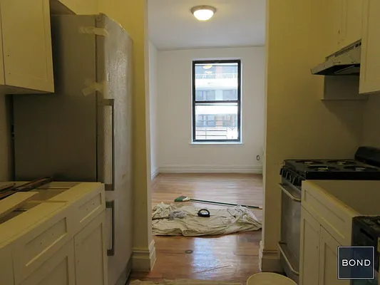 Rented by Bond New York | media 17