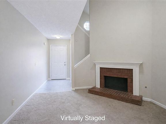 3rd image of 3699 Oakwood Mnr