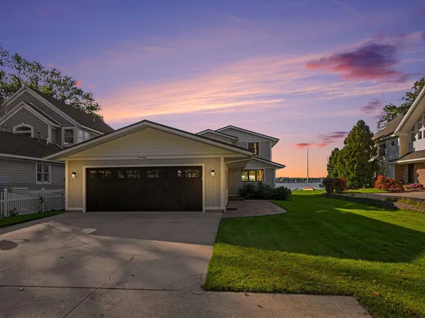 1996 Lake St, Holland, MI 49424