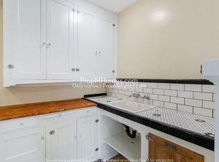 2251 SE Caruthers St #1, Portland, OR 97214