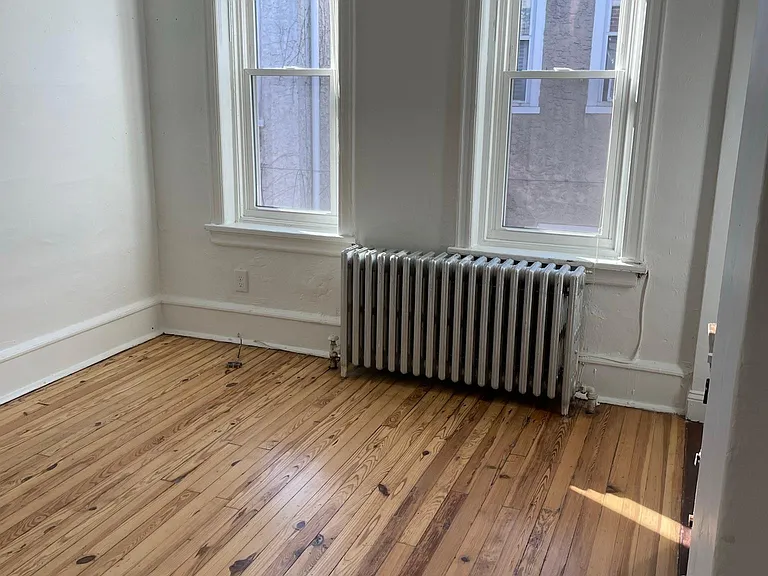 136 S 53rd St — Photo 18