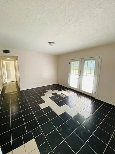 Floor plan 106