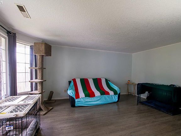 5th image of 8510 NE 139th Ave