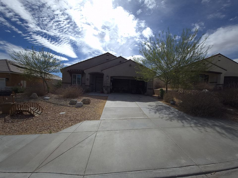 1st image of 16877 Desert Willow St