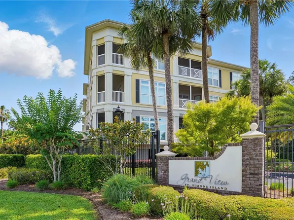 1207 Grand View Dr, Saint Simons Island, GA 31522