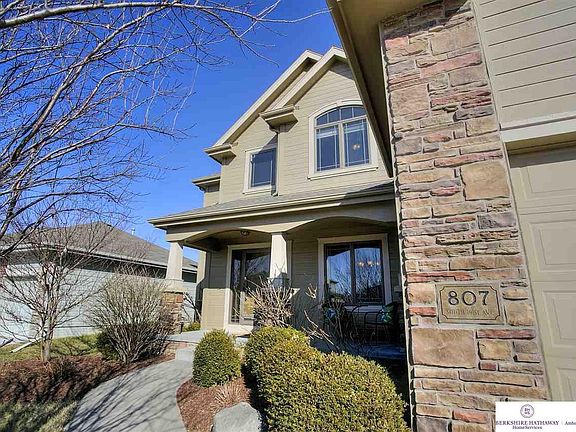 4th image of 807 S 191st Ave
