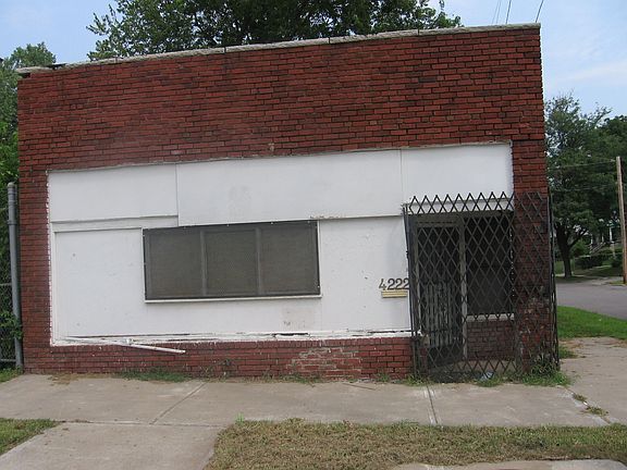 3rd image of 4222 E 31st St