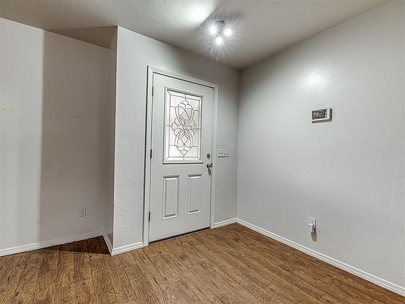 4th image of 721 SW 149th Pl