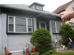 19 Ashland St, New Rochelle, NY 10801