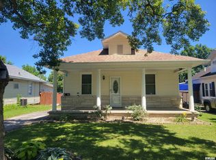 512 S 13th St, Herrin, IL 62948