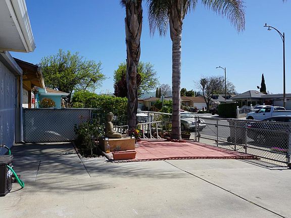 2nd image of 1263 Turtlerock Dr