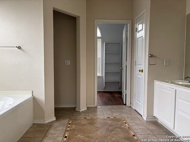 21511 Rio Comal — Photo 27