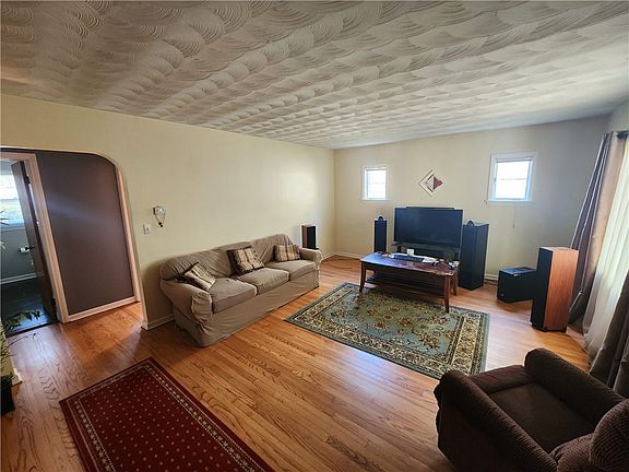 3rd image of 84 N Main St
