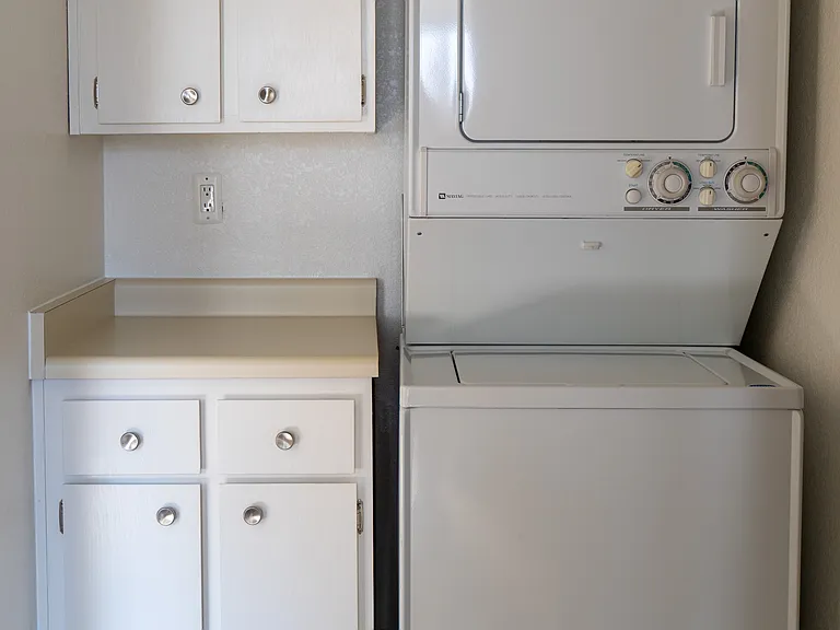 Cowell Terrace Apartments — Photo 18
