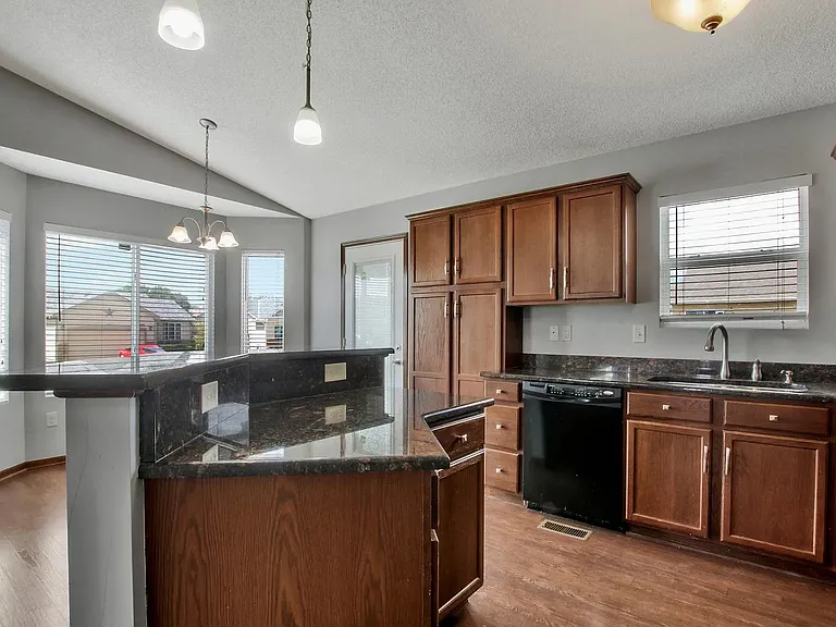 10433 E Fawn Grove Ct — Photo 4