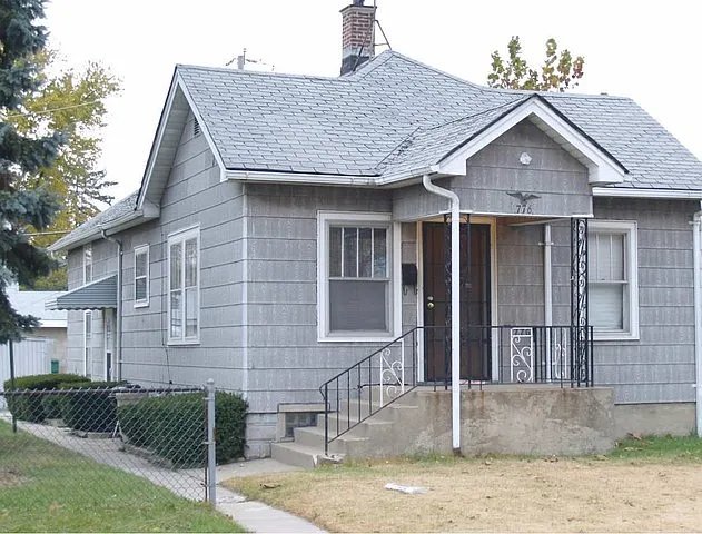 776 May St photo 1