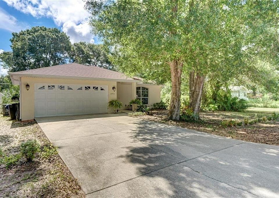 1st image of 2973 Woodpine Cir