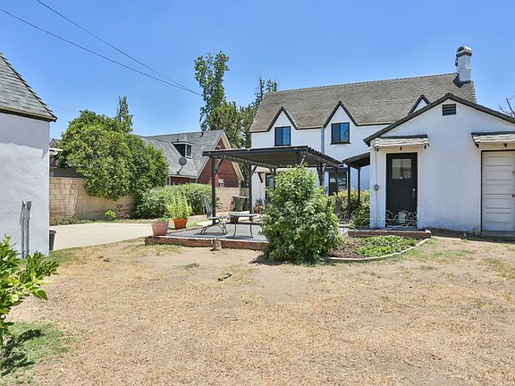 4th image of 423 E Rosewood Ct