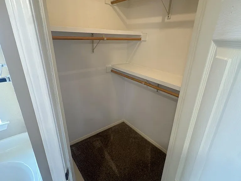 1213 Parliament St — Photo 22