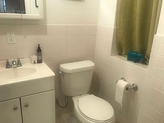 5th image of 425 E 81st St APT 3RW