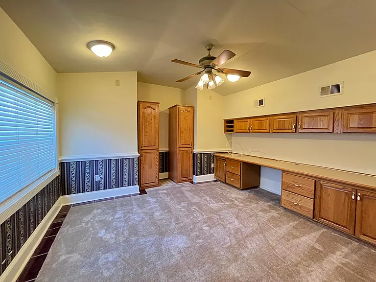 714 Basin St — Photo 3