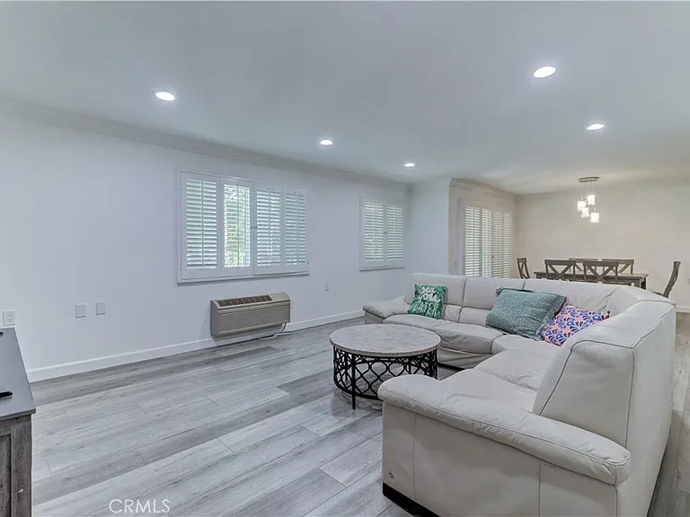 5515 Paseo Del Lago W #2G — Photo 8