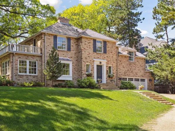 4928 Sunnyslope Rd E, Edina, MN 55424