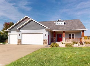 467 Pin Oak Dr, Ida Grove, IA 51445