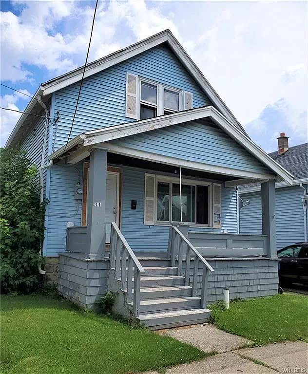 111 Hagen St photo 1