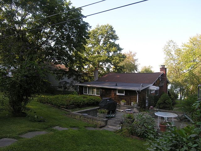 2nd image of 25 Lakeside Dr
