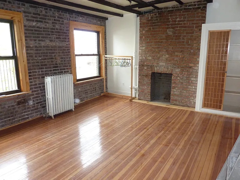 714 Leonard St #4R — Photo 5