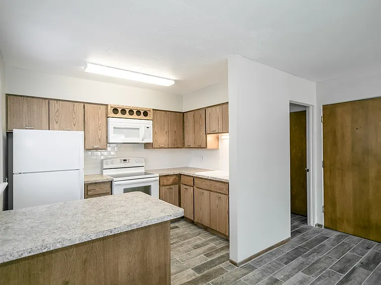 825 Washington St #6 — Photo 5
