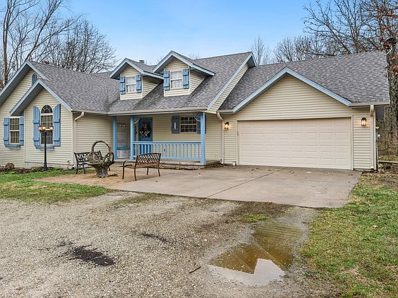 2nd image of 2909 S Somer Lane