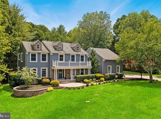 11 Orchard Hill Dr, Manalapan, NJ 07726