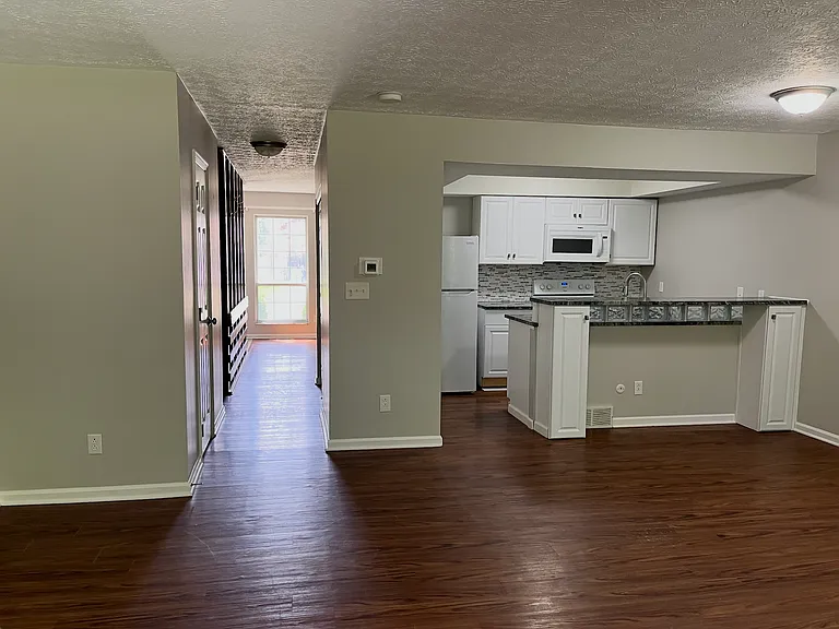 1188 Worthington Heights Blvd — Photo 5