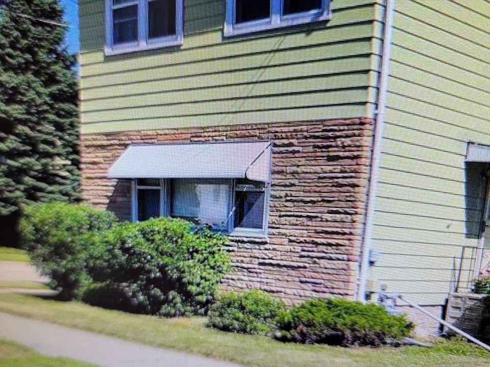 1st image of 1524 Iowa St