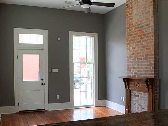 2nd image of 3033 Iberville St