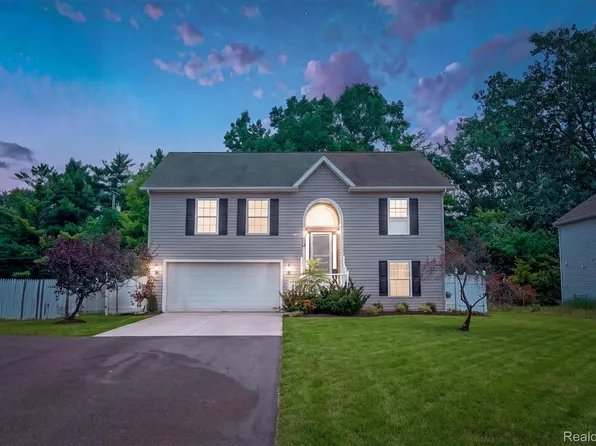 4427 Hannan Rd, Wayne, MI 48184