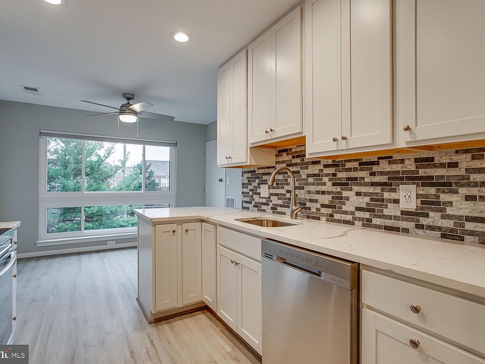 1st image of 565 Florida Ave APT 201