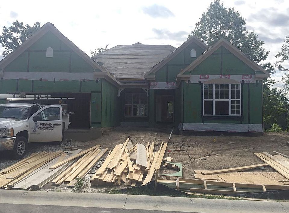 Located on 0038 in Bonbar - Monon Lake in Indianapolis, IN