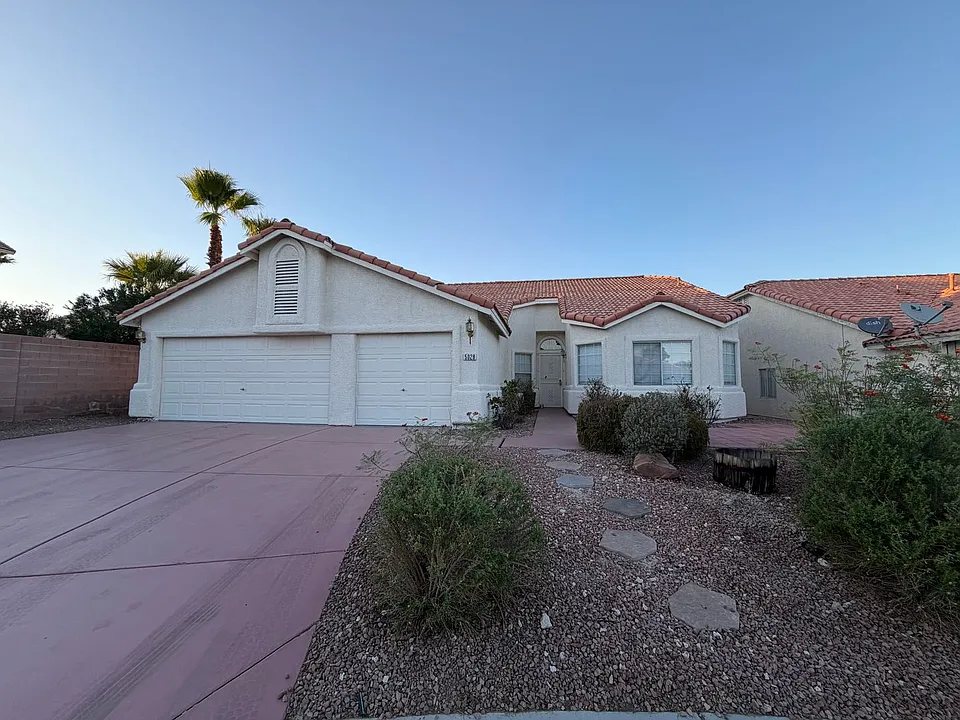 5028 Tropical Cliff Ave